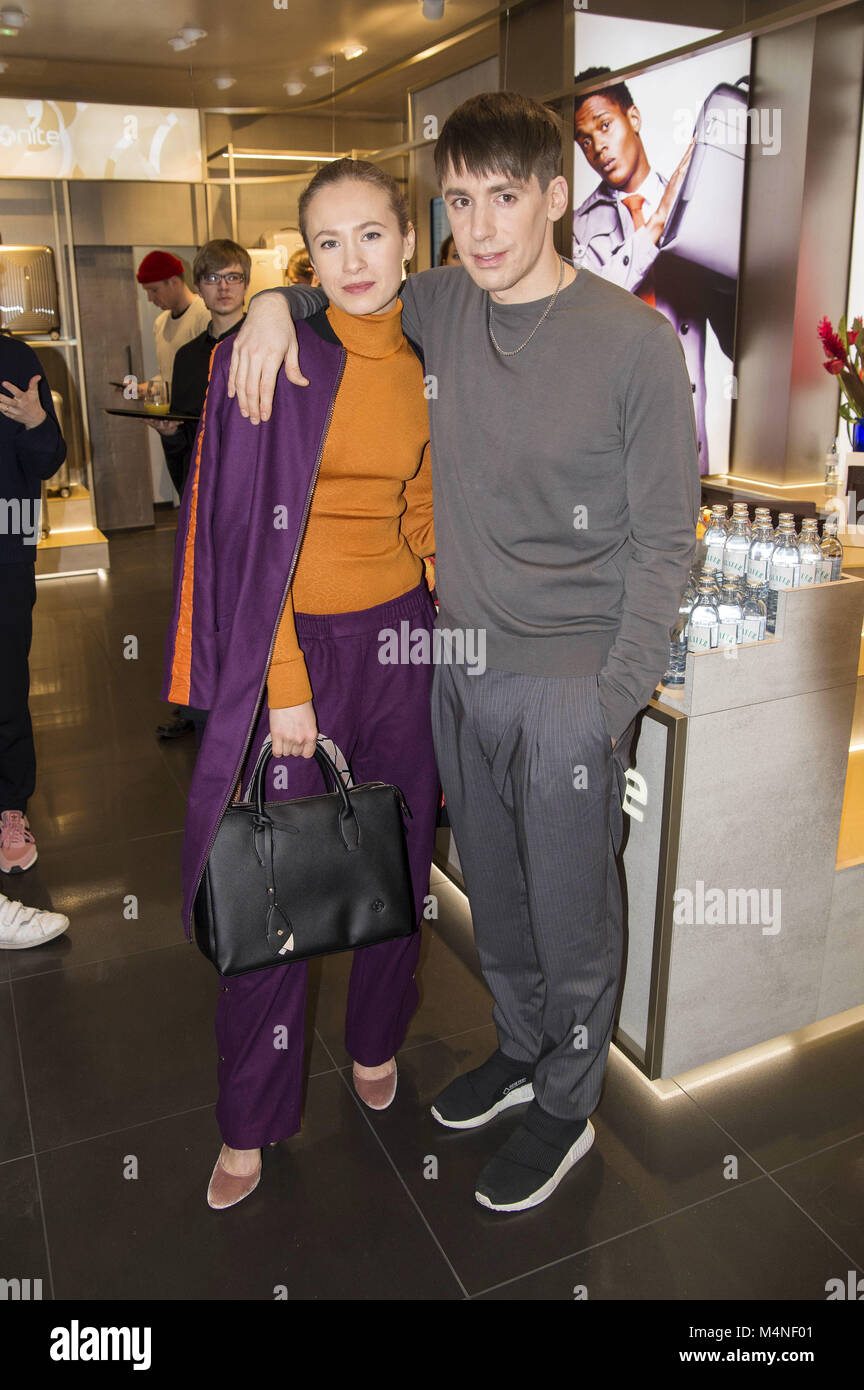 Berlin, Deutschland. 16 Feb, 2018. Alina Levshin und Kilian Kerner beim Samsonite & Kilian Kerner Kater-Imbiss auf der Berlinale 2018/68. Internationalen Filmfestspiele Berlin. Berlin, 16.02.2018 | Verwendung der weltweiten Kredit: dpa/Alamy leben Nachrichten Stockfoto