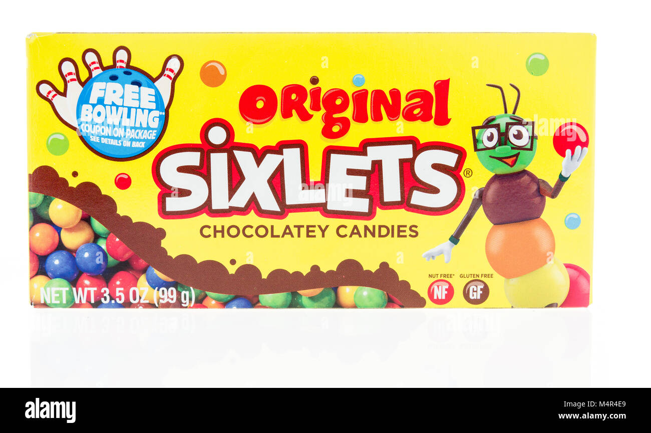 Winneconne, WI - 10. Februar 2018: ein Paket von ursprünglichen Sixlets chocolatey Bonbons auf einem isolierten Hintergrund. Stockfoto