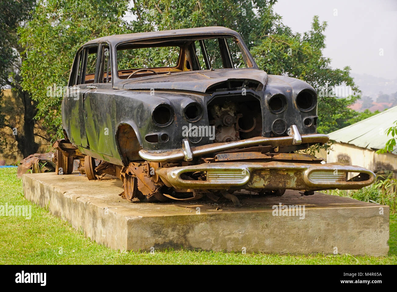 Die Idi Amin Bentley verbrannt Kabaka Palace, Kampala, Uganda. Stockfoto