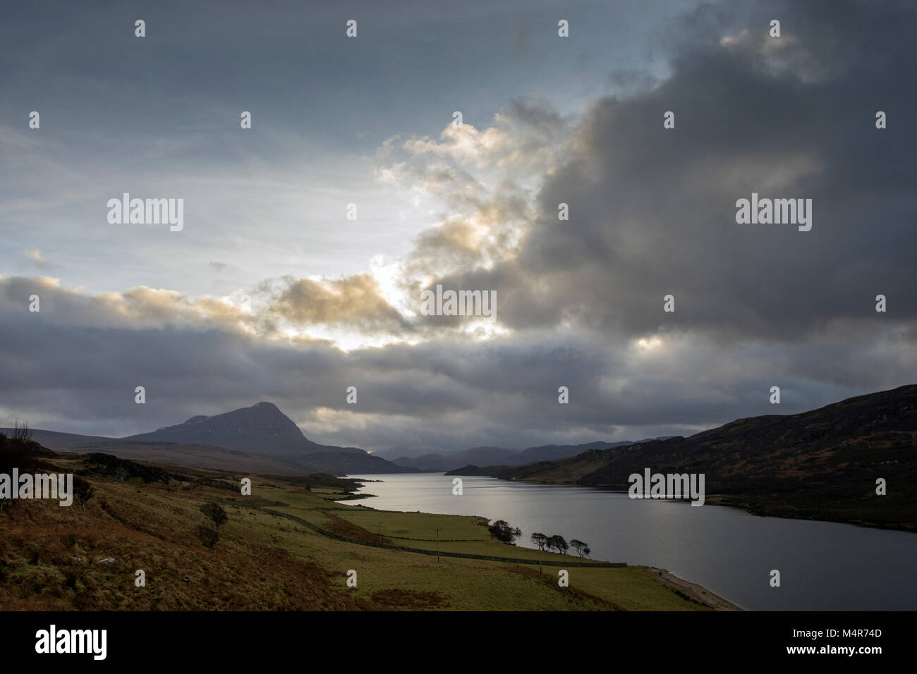 Ben Hoffen auf Loch hoffen, Sutherland, Schottland, UK. Stockfoto