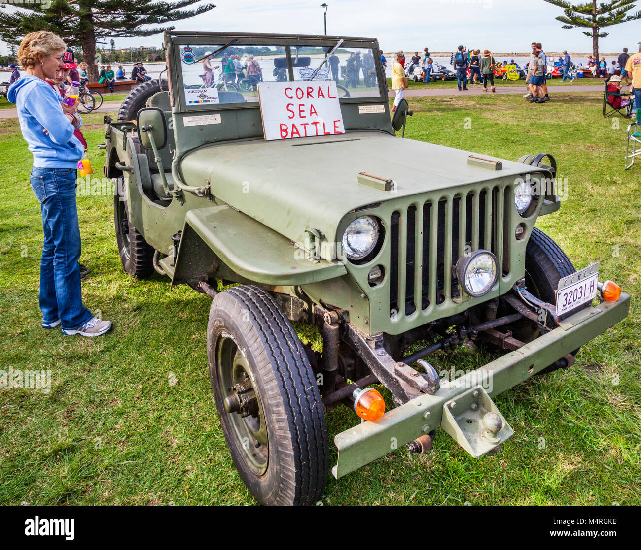 14 1029, Australien, New South Wales, Central Coast, der Eingang, vintage Weltkrieg II Willys MB Militär Jeep, während der Central Coast ausgestellt sein Stockfoto