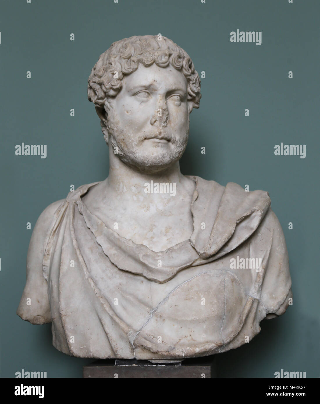 Portrait von Hadrian (76-138 AD), römischer Kaiser (117-138 AD). Marmorbüste von Rom 125-138 AD. NY Carlsberg Glyptotek. Stockfoto