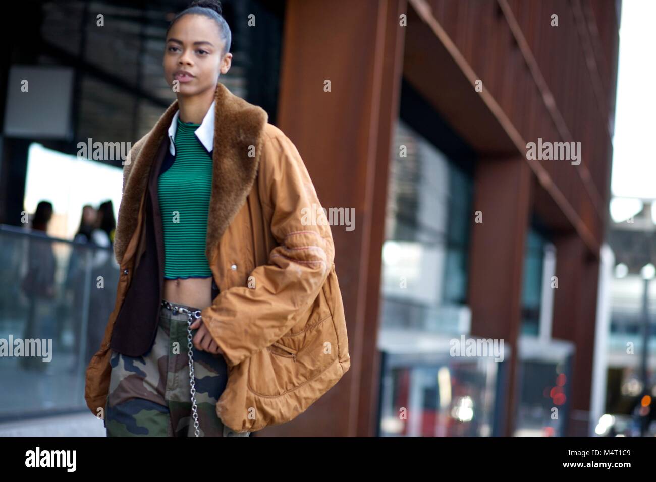 London, UK Aaliyah Hydes, kommende Modell nimmt an Londoner Fashion Week Toga Modenschau Herbst-Winter 2018: London Feb 2018 Credit: sherion mullings/Alamy leben Nachrichten Stockfoto