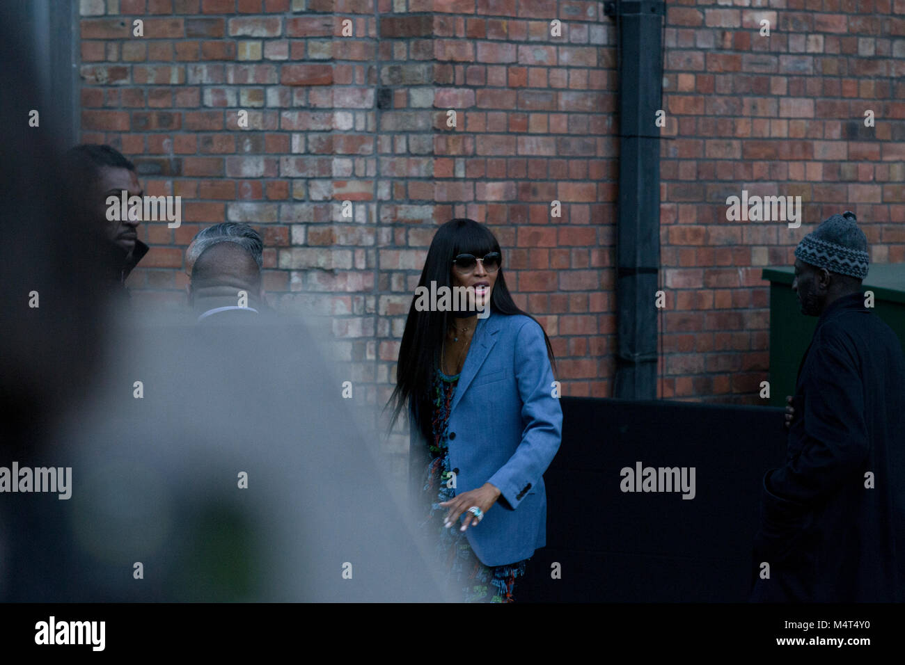 Ehemalige Anti-pelz Mitkämpfer (PETA) Naiomi Campbell kommt an Burberry London Fashion Week zeigen inmitten von großen Anti-pelz Protest Quelle: John Clarke/Alamy leben Nachrichten Stockfoto