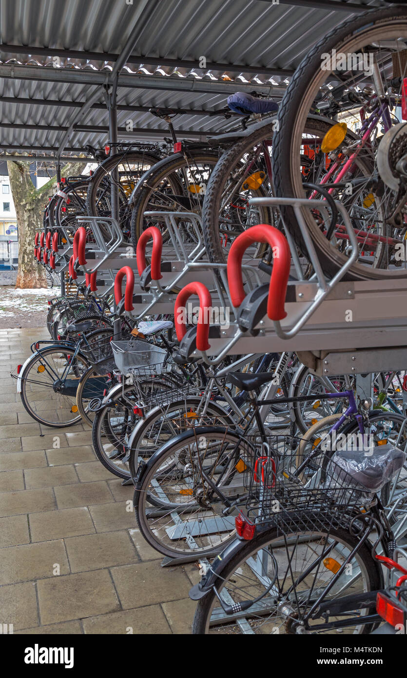 Fahrradgarage in München Stockfoto
