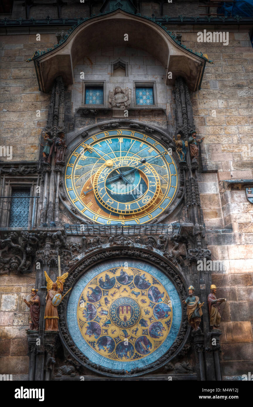 Prag Glockenspiel. Die mittelalterliche Glockenturm, an der Südwand des