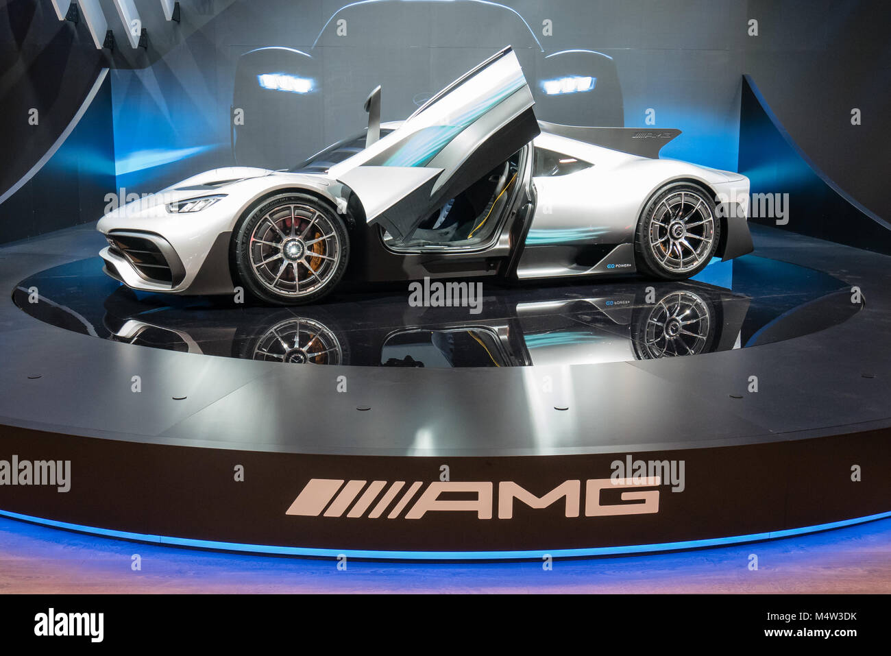 Mercedes Benz amg Project One r50 Concept Car Stockfotografie - Alamy