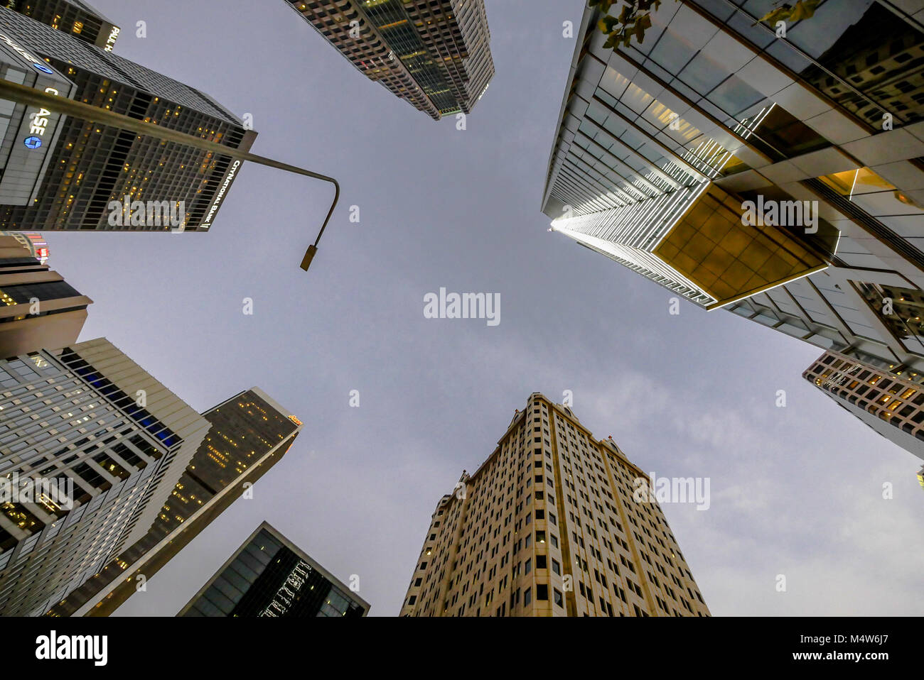 Los Angeles Downtown Gebäude von unten Stockfoto