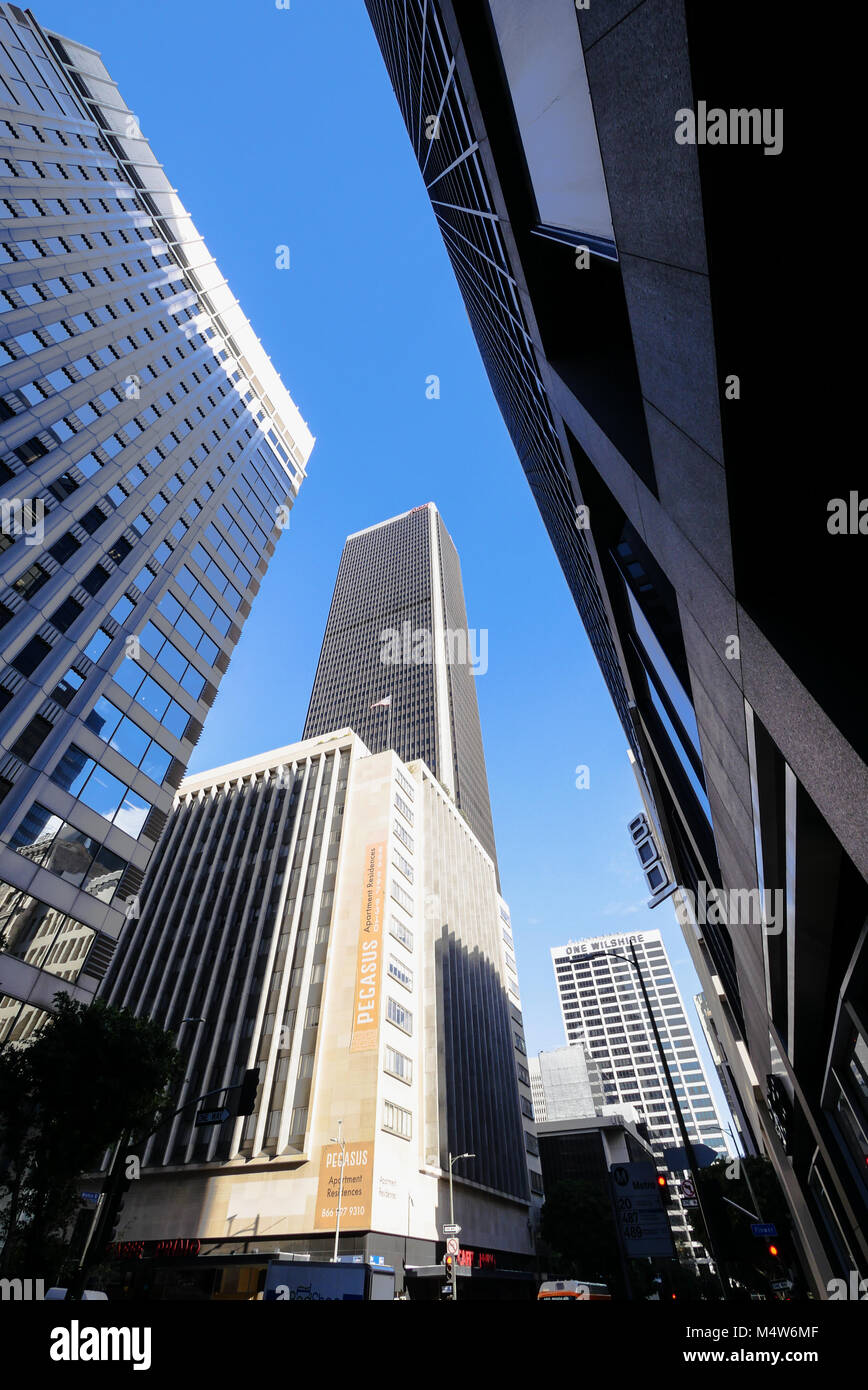 Los Angeles Downtown Gebäude von unten Stockfoto