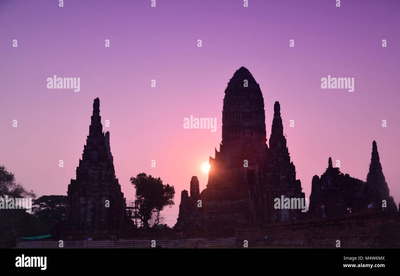 Sonnenuntergang über Ayutthaya Stockfoto