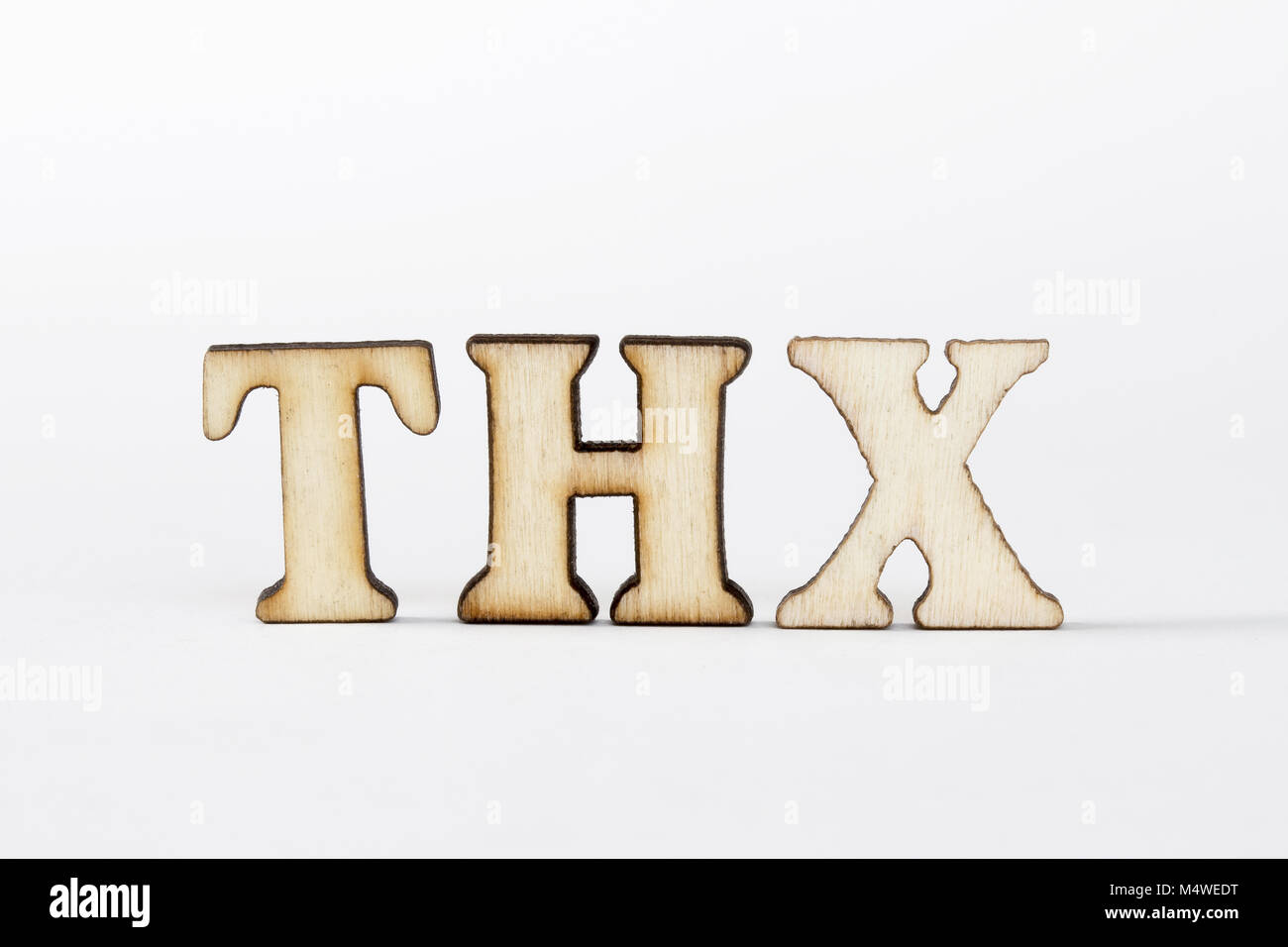 Abkürzungen THX Holz- alphabet Objekt dank Stockfoto