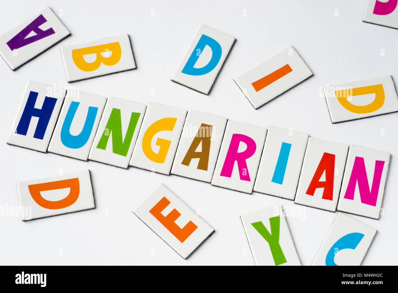 Wort Ungarische aus bunte Buchstaben auf weißem Hintergrund Stockfoto