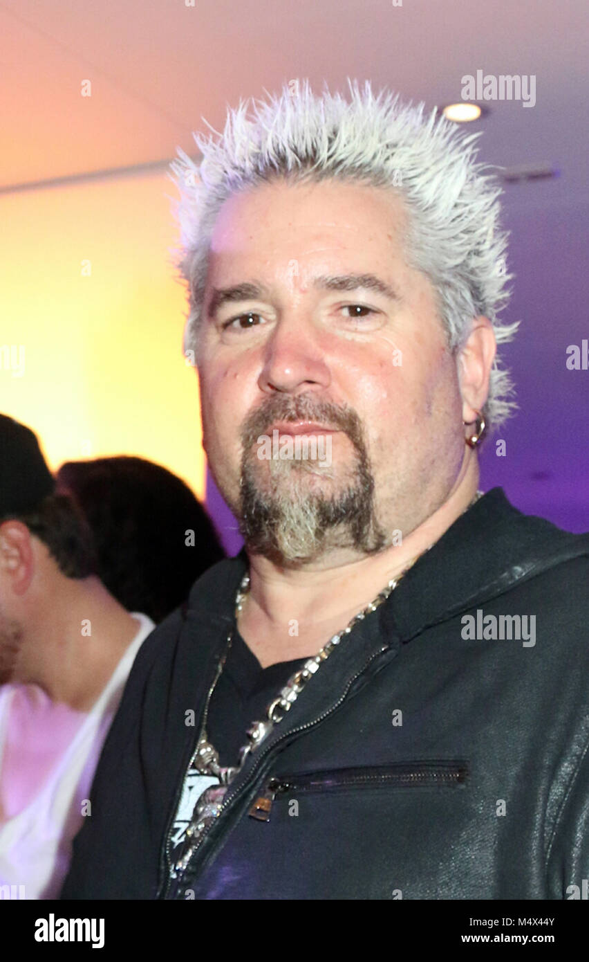 West Hollywood, CA. 17 Feb, 2018. Guy Fieri am Jamie Foxx vor NBA All Star Game Party in der Jeremy Hotel in West Hollywood, Kalifornien am 17. Februar 2018. Credit: Walik Goshorn/Medien Punch/Alamy leben Nachrichten Stockfoto