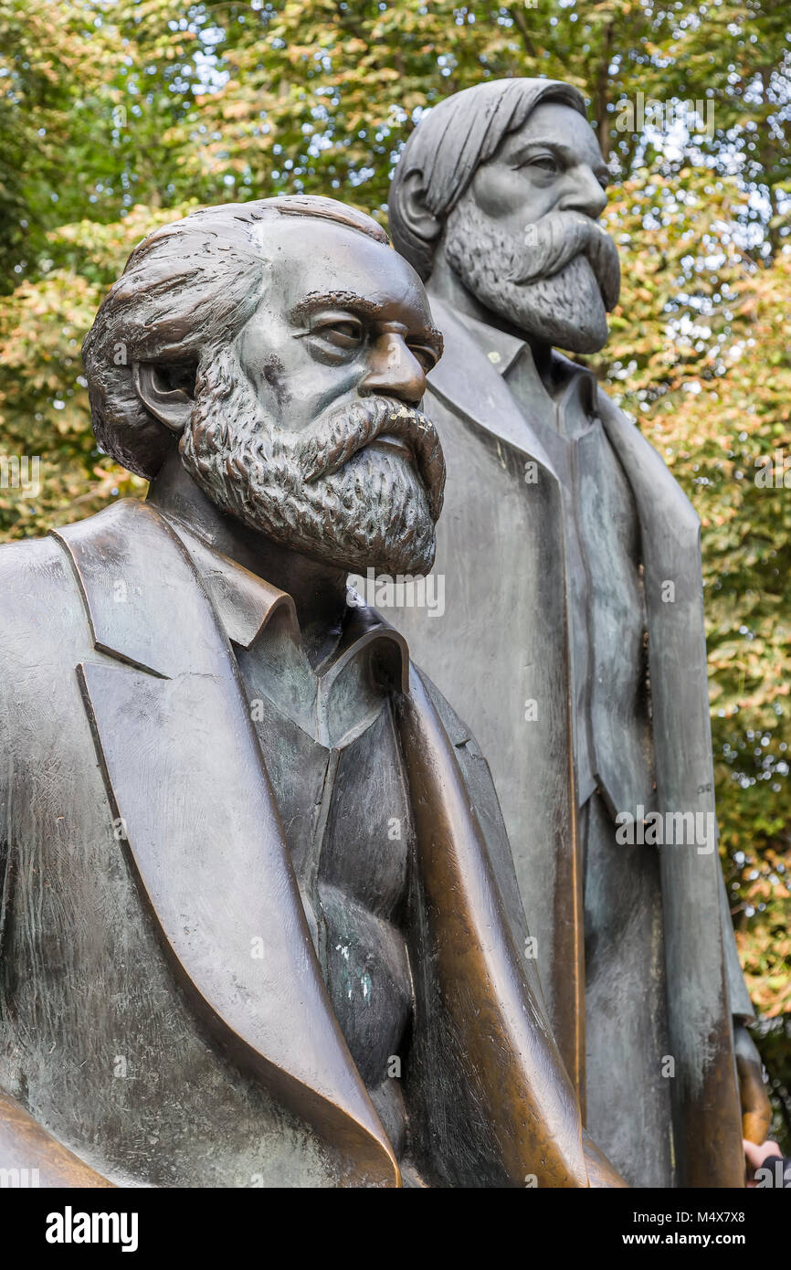 Detail der Denkmal für Karl Marx und Friedrich Engels. Berlin. Deutschland Stockfoto