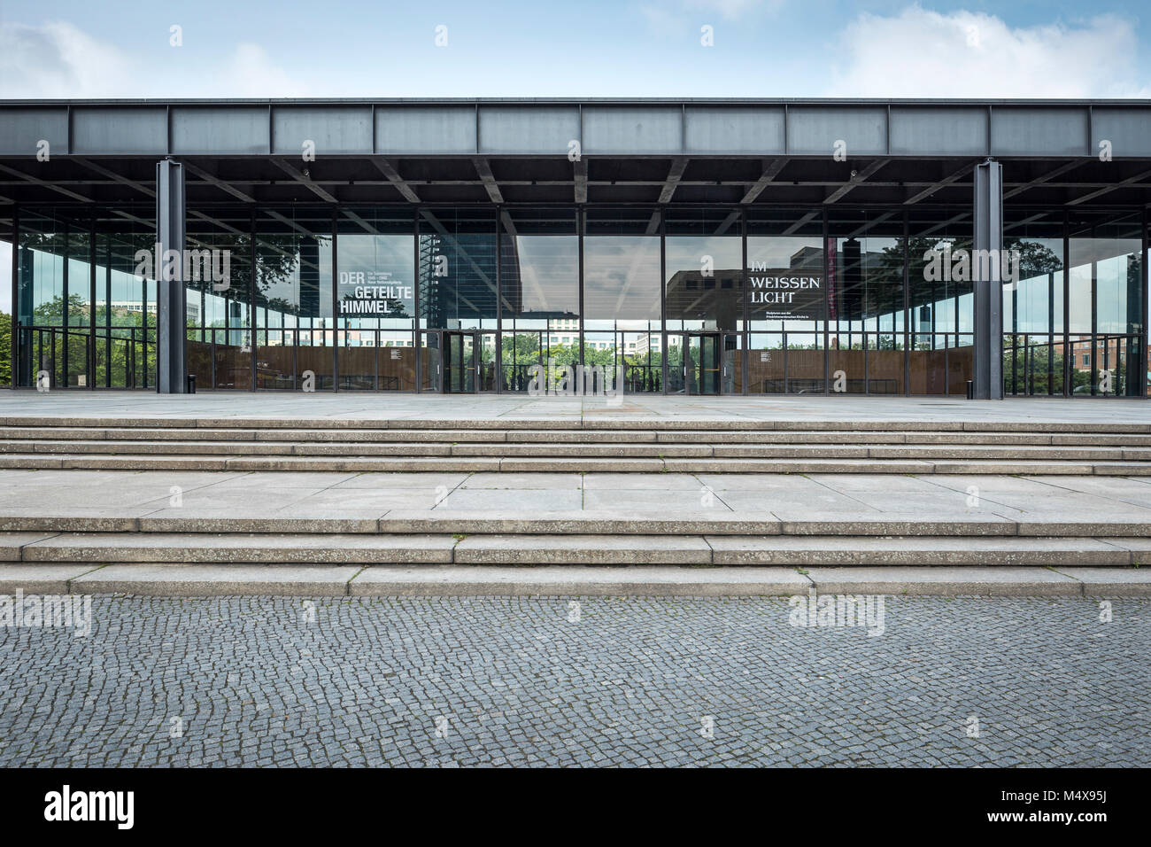Neue Nationalgalerie in Berlin Stockfoto