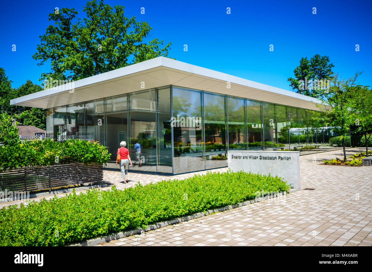 Buffalo, NY, USA. Neben dem Darwin Martin House, der Eleanor und Wilson Greatbatch Pavilion entfernt beherbergt die Ticketschalter und Exponaten. Stockfoto