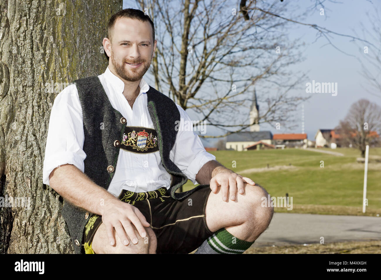 Bayerisches trachtenhemd grün -Fotos und -Bildmaterial in hoher ...