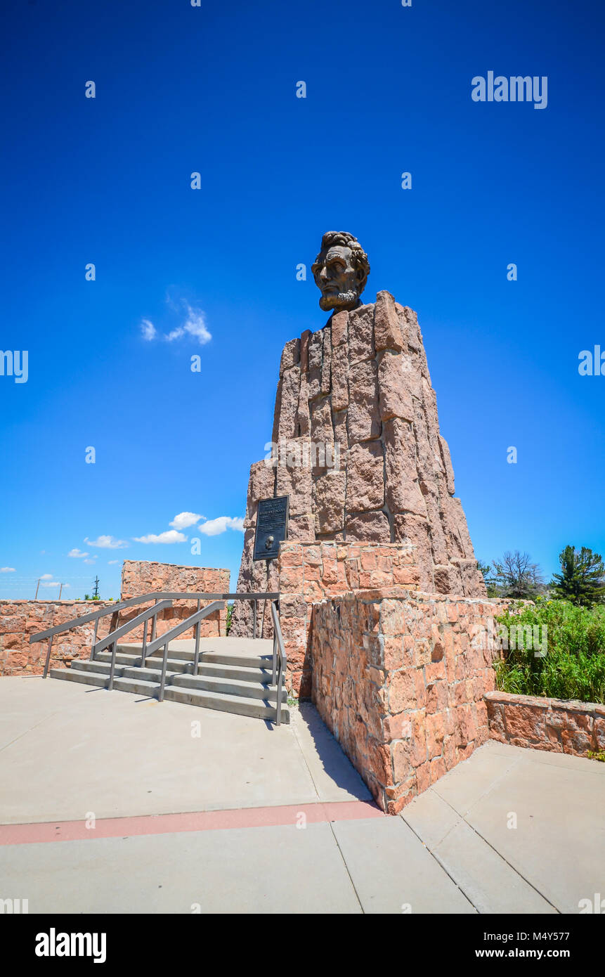 Vertikale Bild des Lincoln Monument ist eine Büste von Abraham Lincoln von Robert Russin, 12 1⁄2 Fuß (3,8 m) hoch und ruht auf einem 30-Fuß-hoch (9,1 m) g Stockfoto