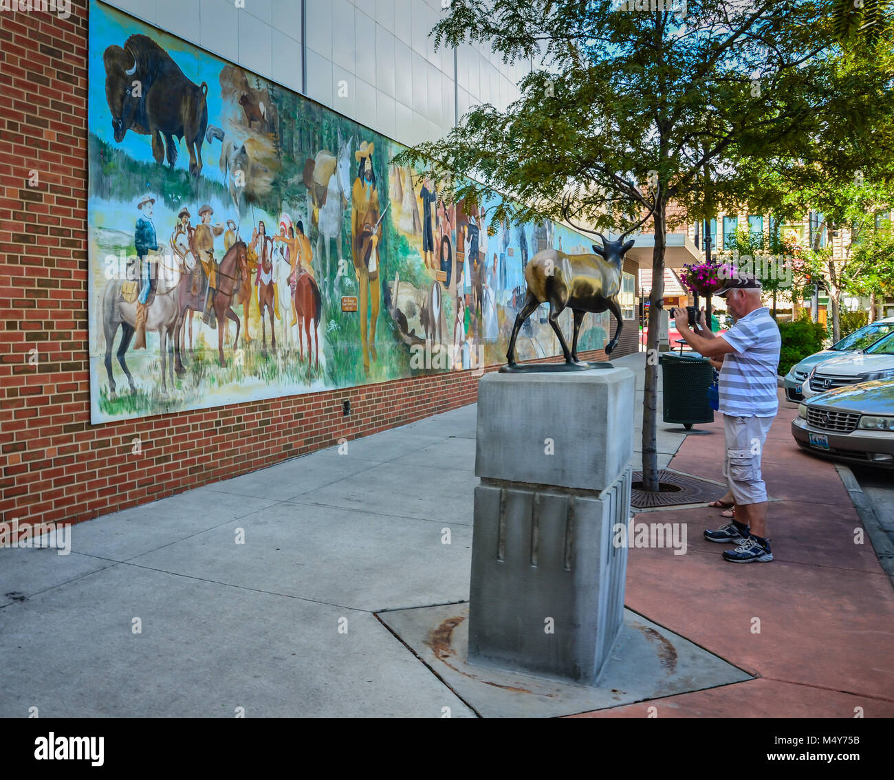 Besucher Fotos Neue Anfänge Wandbild in Sheridan, Wyoming. Stockfoto