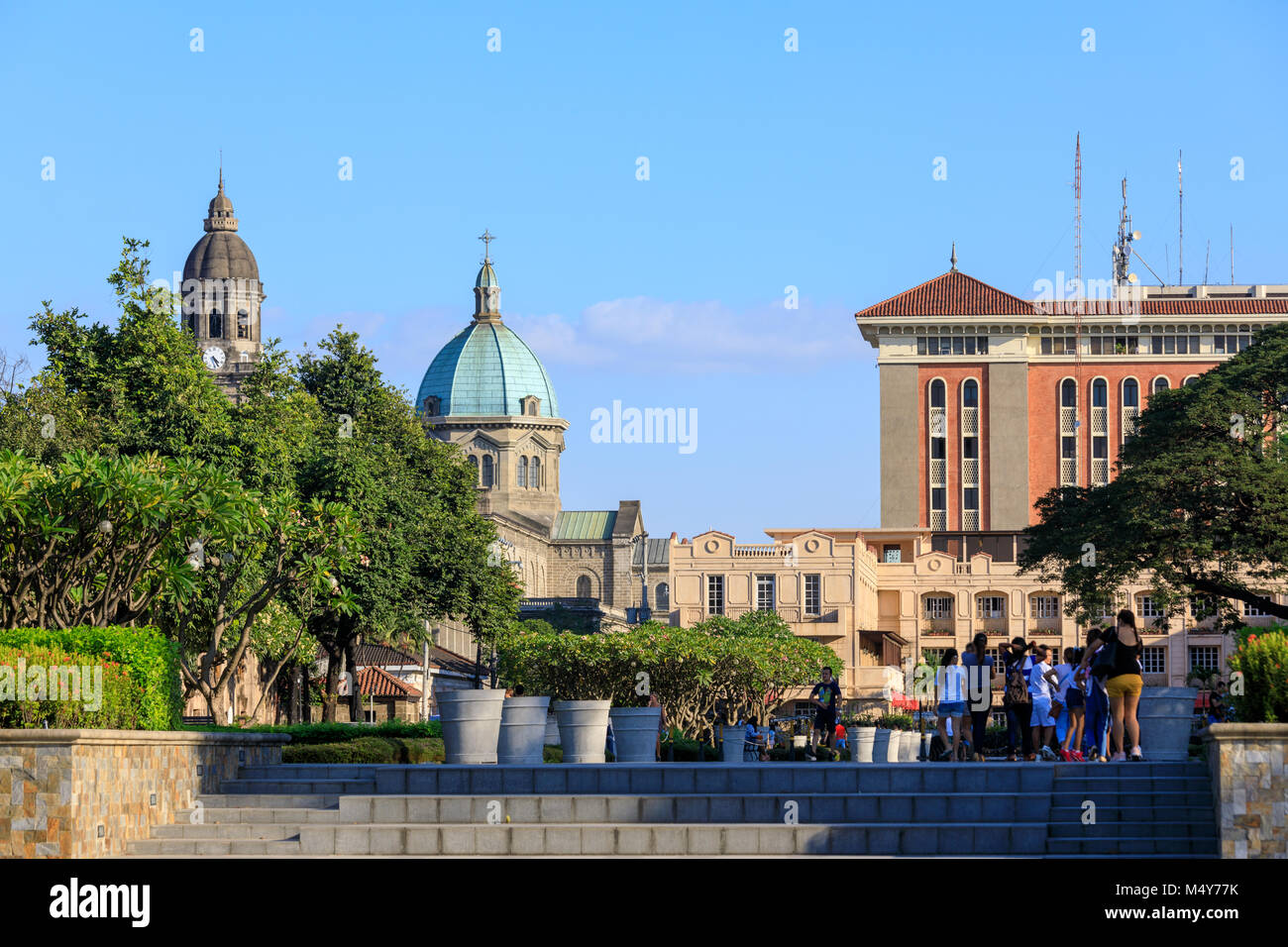 Manila, Philippinen - 17.02.2018: Kathedrale von Manila mit dem Intramuros, Manila Stockfoto