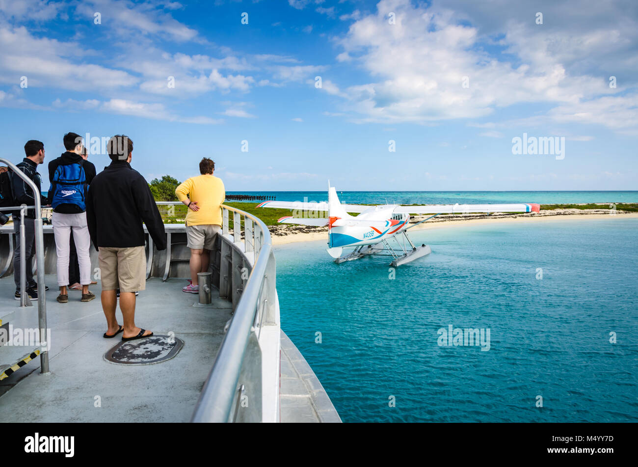 Die Fähre und mit dem Wasserflugzeug sind die beiden wichtigsten Formen der öffentlichen Verkehrsmittel vom Festland USA Dry Tortugas National Park in den Florida Keys. Stockfoto