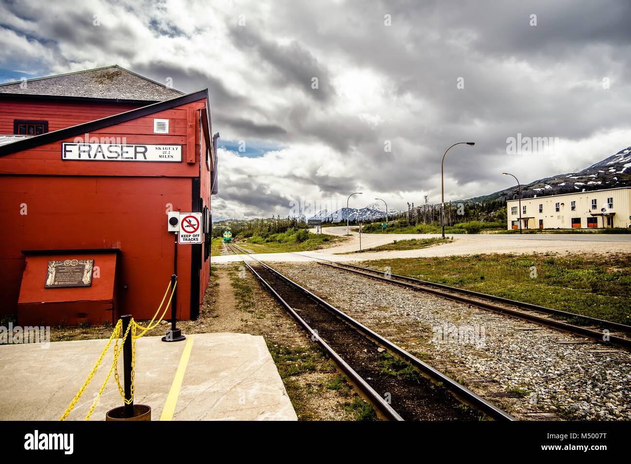 Zug warte für die Fahrgäste an Fraser British Columbia Bahnhof Stockfoto