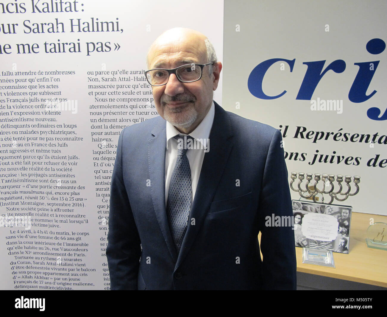 Vom 5. Februar 2018, Frankreich, Paris: Der Vorsitzende des Dachverbandes der jüdischen Organisationen in Frankreich (CRIF), Francis Kalifat, in seinem Büro. Foto: Sebastian Kunigkeit/dpa Stockfoto