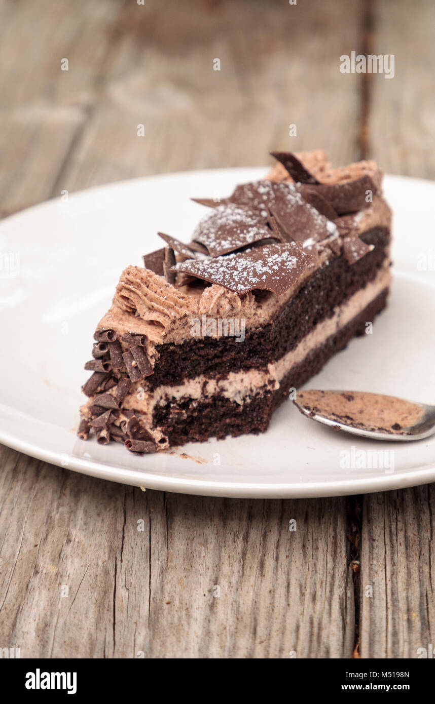 Feuchte Teufel essen Schokolade Kuchen Pariser Kuchen Stockfoto