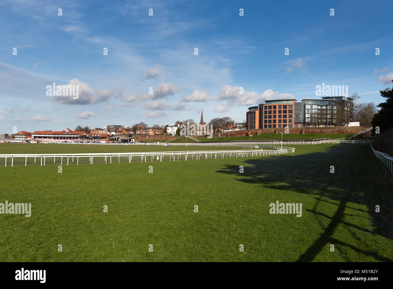 Stadt Chester, England. Malerische Aussicht auf die Rennbahn von Chester, die roodee befindet. Stockfoto