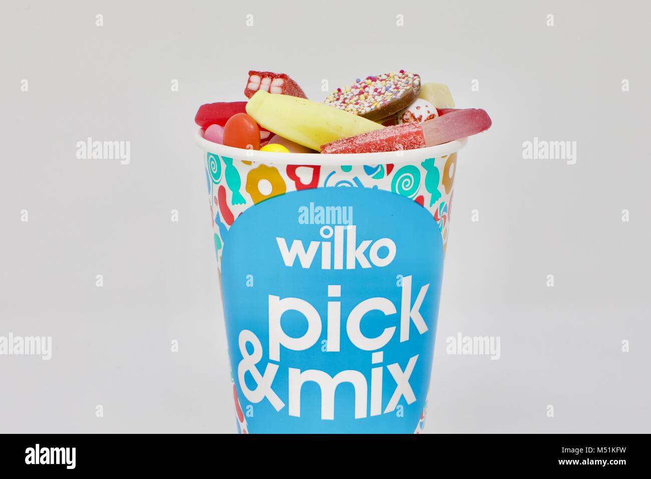 Eine Tasse Pick & Mix aus dem High-street Kette Wilko Stockfoto