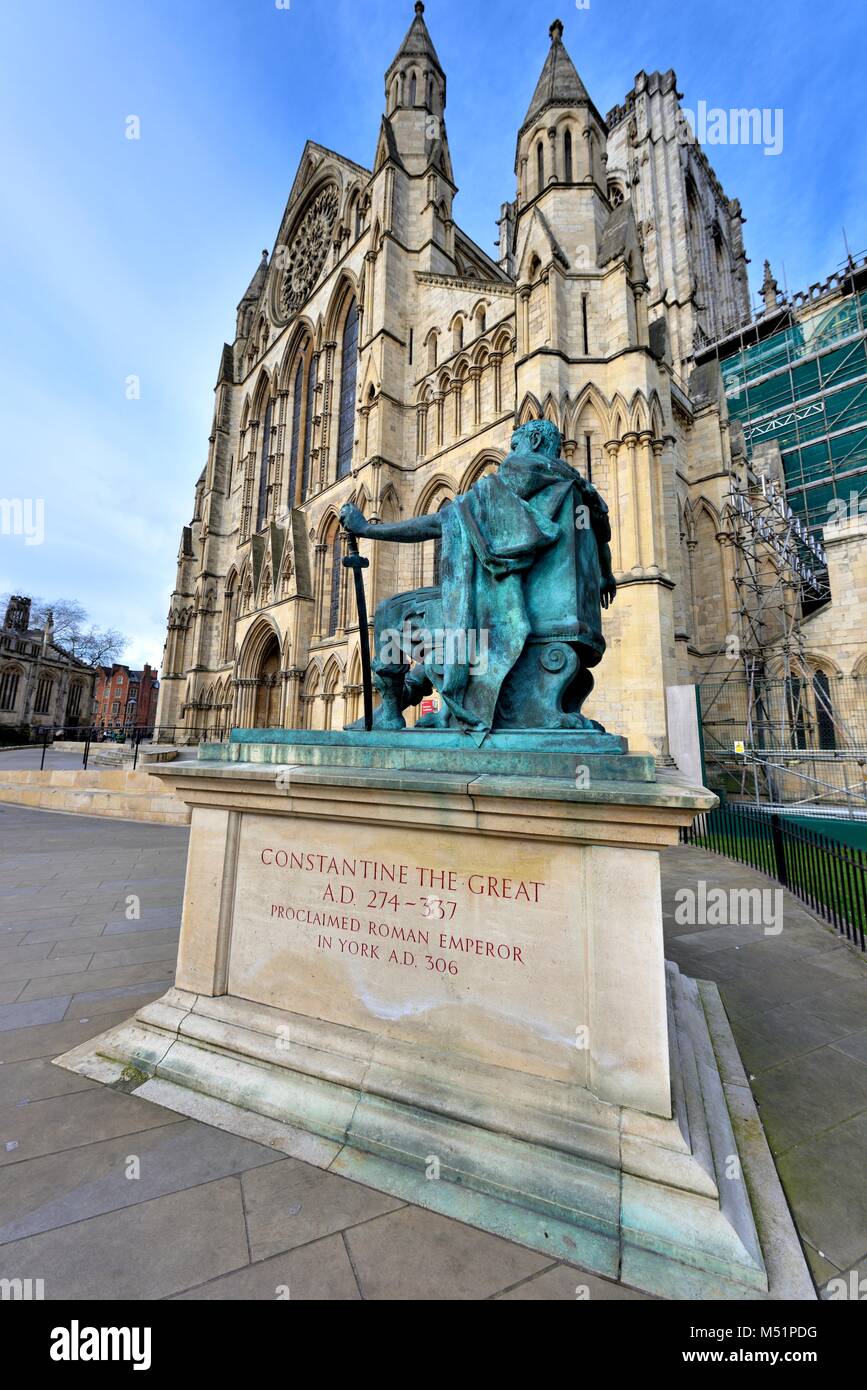 Statue von Kaiser Konstantin das York Minster Yorkshire England Großbritannien Stockfoto