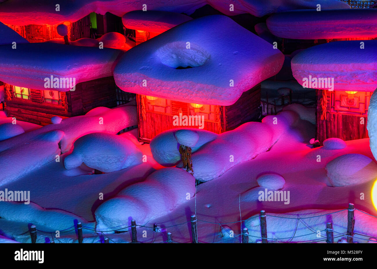 Schnee Stadt, Xue Xiang in Heilongjiang, bietet China Chinas wirklich Winter Wonderland. Nachts Licht gibt es eine ganz neue Perspektive und Ehrfurcht Stockfoto