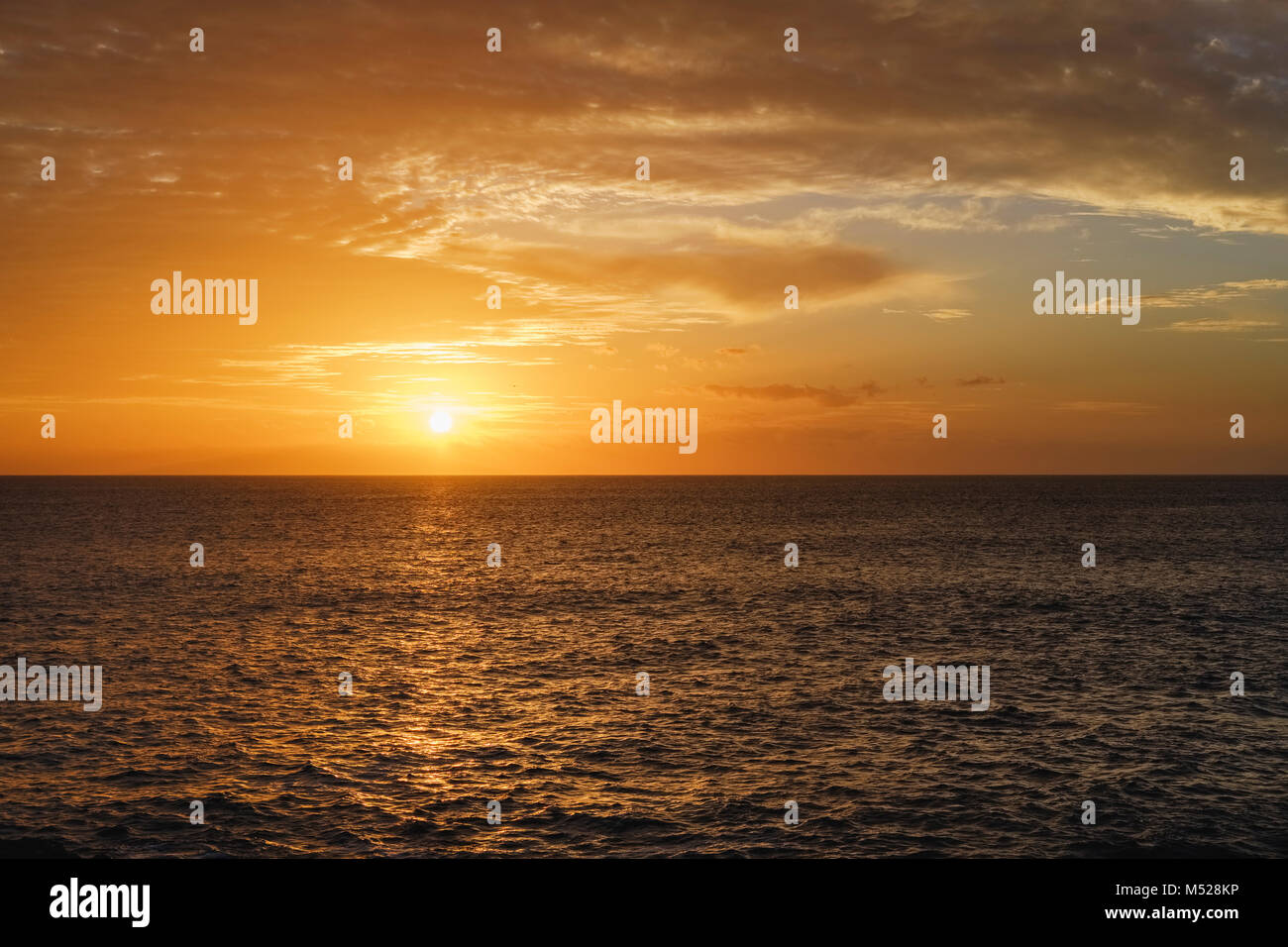 Sonnenuntergang über dem Meer, Atlantik, La Gomera, Kanarische Inseln, Kanarische Inseln, Spanien Stockfoto