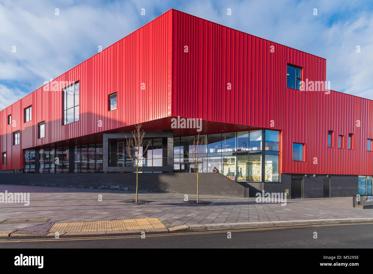 Die Plymouth School of Creative Arts, bekannt als das Rote Haus Architekten Feildens Clegg Bradley Stockfoto