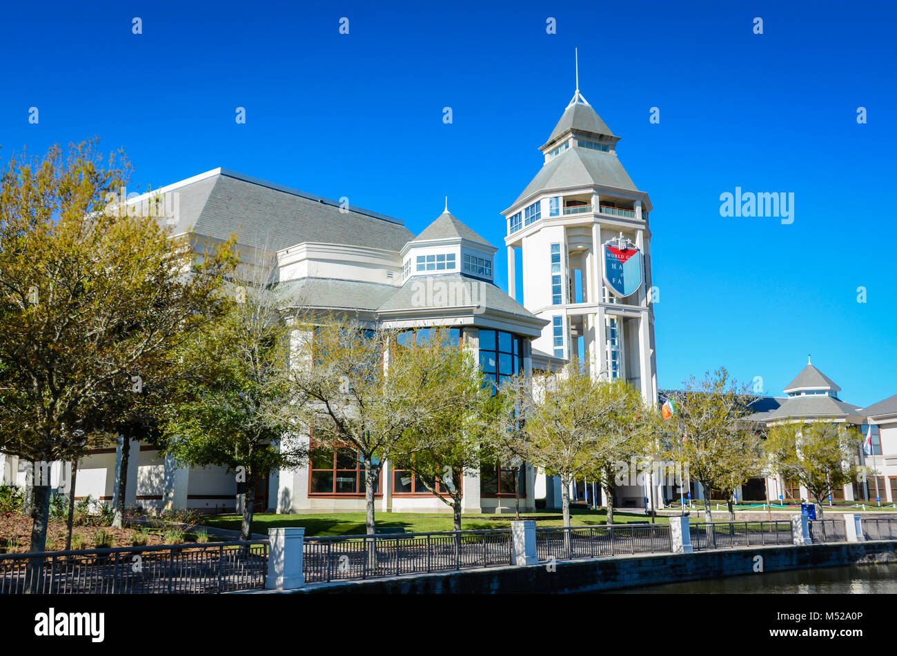 Die World Golf Hall of Fame ist bei World Golf Village in der Nähe von St. Augustine, Florida, in den Vereinigten Staaten, und es ist ungewöhnlich, unter Sporthallen. Stockfoto