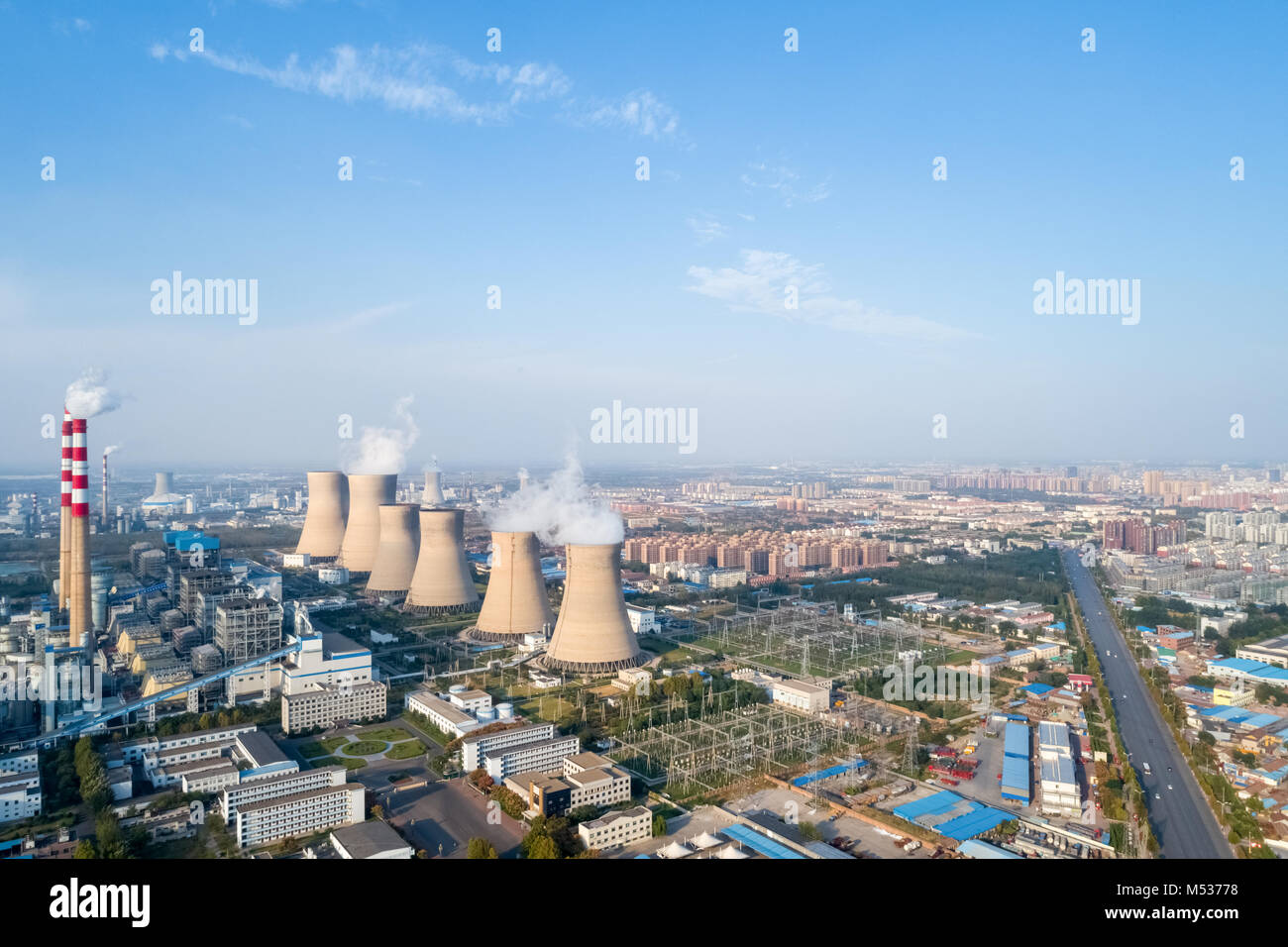 Luftbild des thermischen Kraftwerks Stockfoto