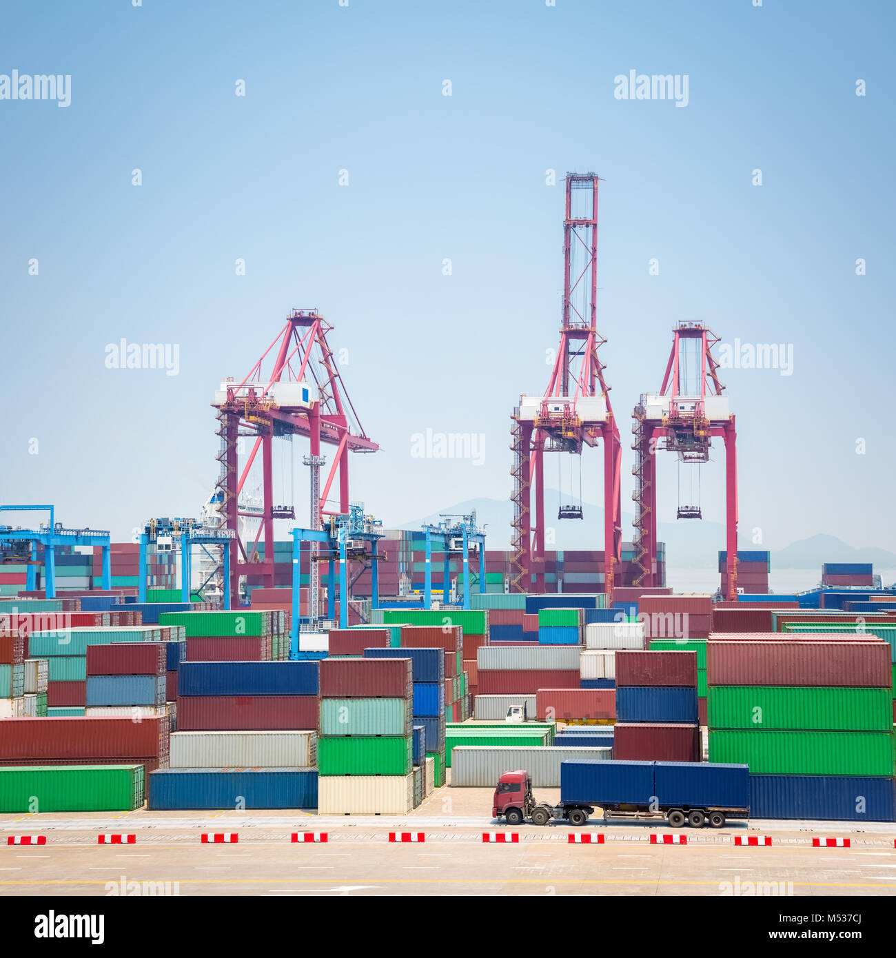 Ningbo Container Terminal Stockfoto
