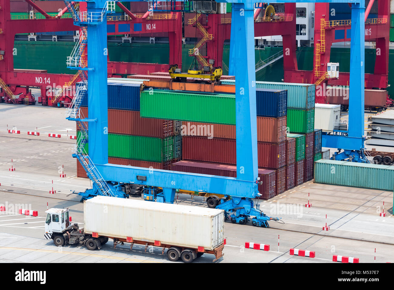 Shipping Container Terminal closeup Stockfoto