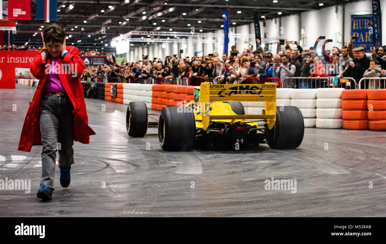 1989 Lotus Judd Typ 101 F1 Auto demonstration Antrieb an der London Classic Car Show & Historic Motorsport internationalen Schau in ExCel Stockfoto