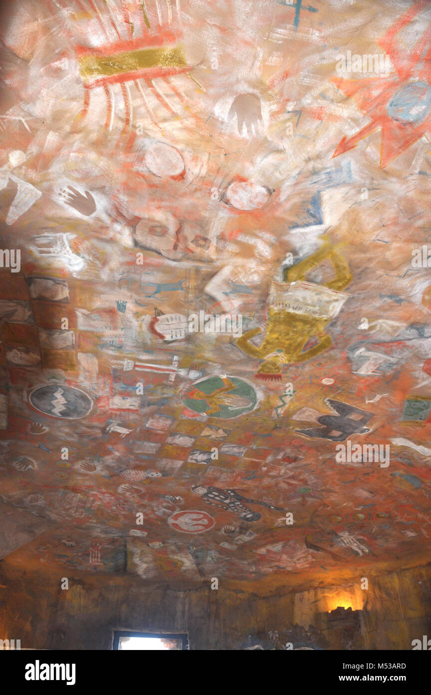 Innenraum der Desert View Watchtower, einer der prominentesten architektonische Merkmale auf den South Rim des Grand Canyon National Park, wurde im Jahr 2010 renoviert. Der Wachtturm wird am Desert View, der Östlichsten entwickelt der Bereich auf der South Rim des Grand Canyon National Park. Als nationales historisches Wahrzeichen, dem Turm im Jahre 1932 konstruiert wurde erkannt. Architekt Mary Elizabeth Jane Colter's Design nimmt seine Einflüsse aus der Architektur der Ancestral Puebloan Leute des Colorado Plateaus. Sie arbeitete auf die Gestaltung mit Hoffnung Handwerker der Tag, einschließlich gut Stockfoto