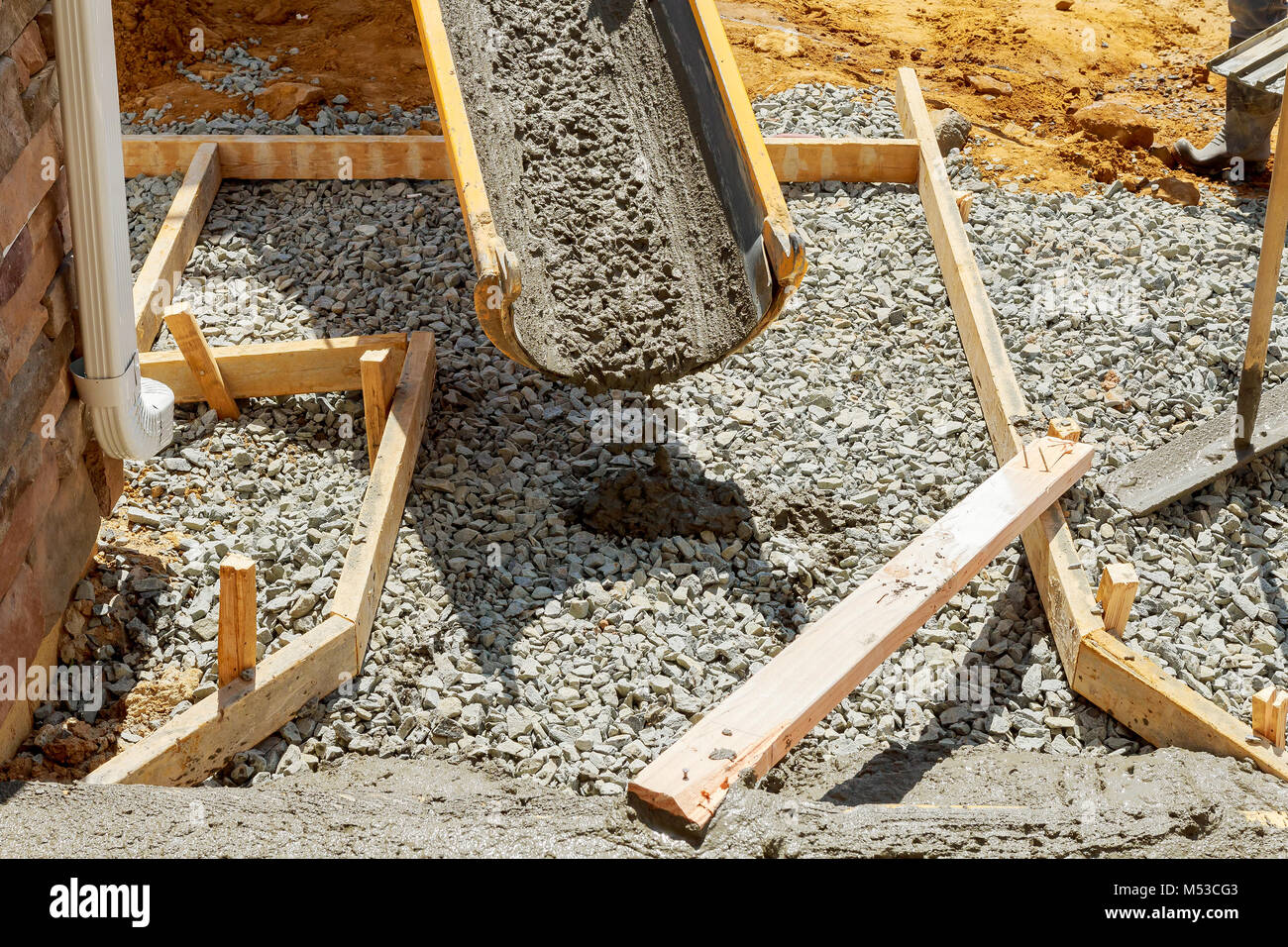 Betonbauer sind betonierte Ansatz für Gebäude Stockfoto