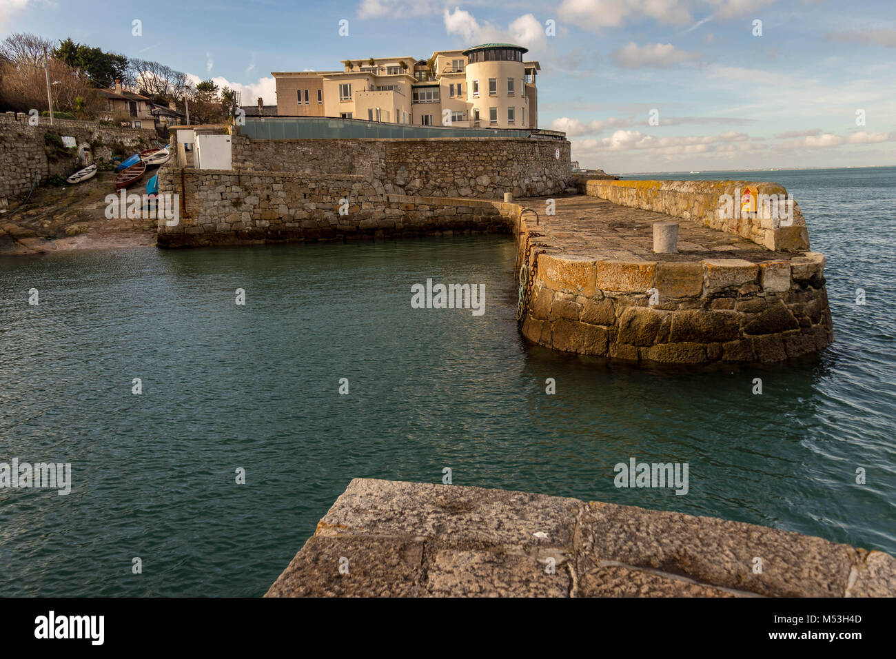 Coliemore Hafen ist in Dalkey (südlich von Dublin). Außerdem, im Mittelalter, Coliemore war der wichtigste Hafen für Dublin City. Stockfoto