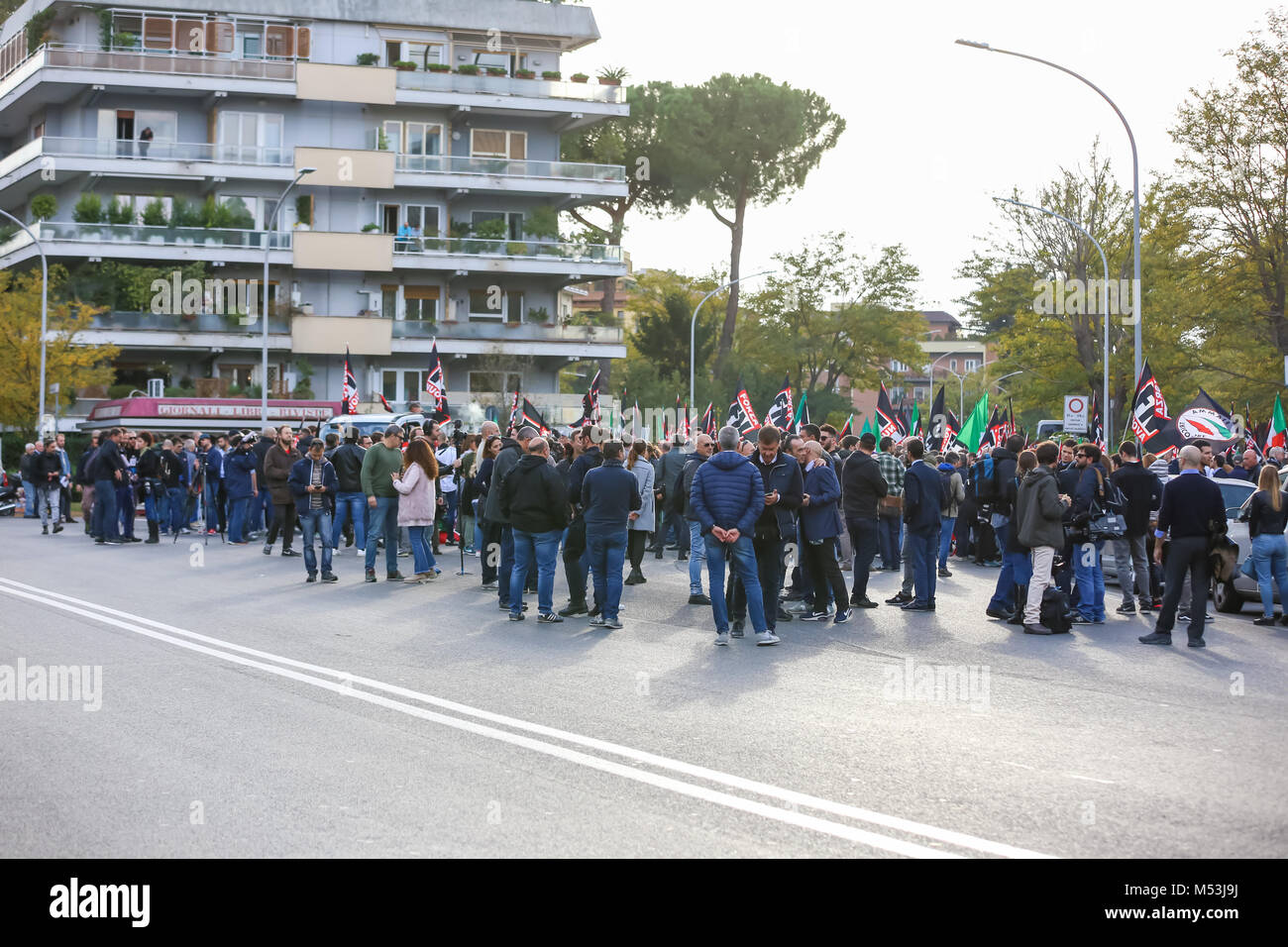 Rom, Italien, 4. November 2017. Demonstration der politischen Bewegung namens "Forza Nuova" in Rom in der EUR-Zone am 04. November 2017. Rom, Ital Stockfoto