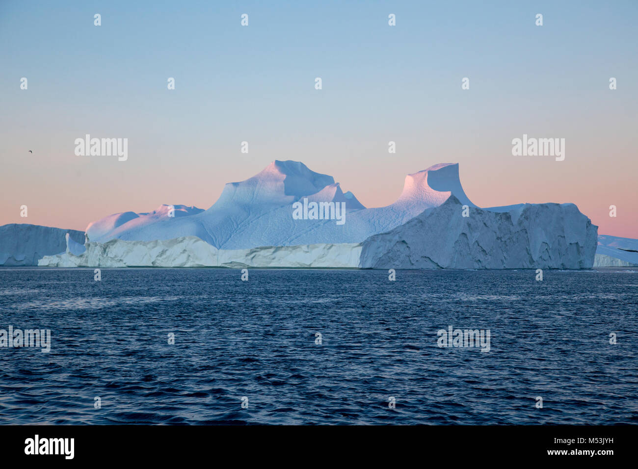 Eisberge im Eisfjord, Ilulissat, Diskobucht, Grönland, Polar Region Stockfoto