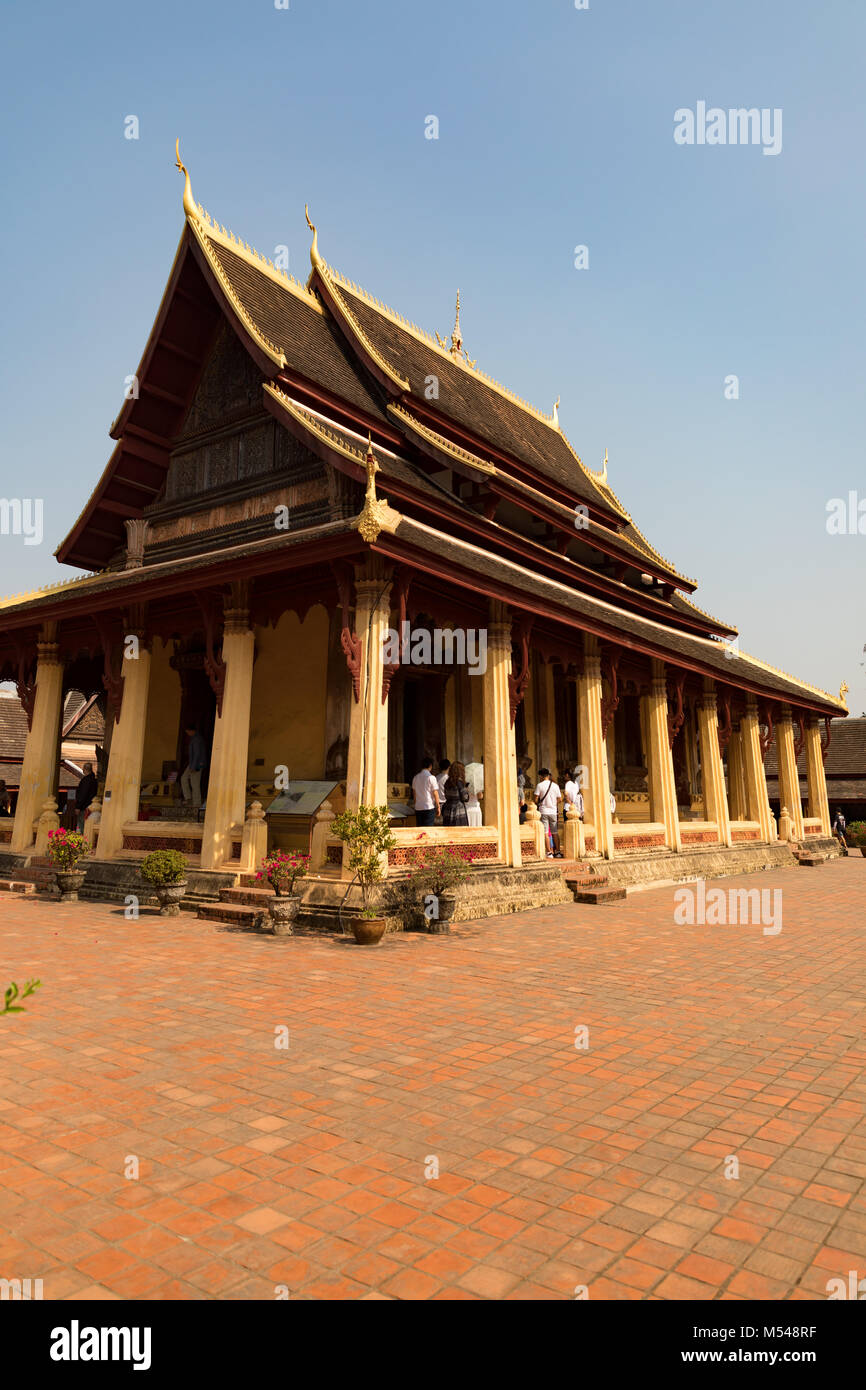 Vientiane Laos Februar 16, 2018 Holz- Architektur im frühen 19. Jahrhundert Wat Sisaket. Stockfoto
