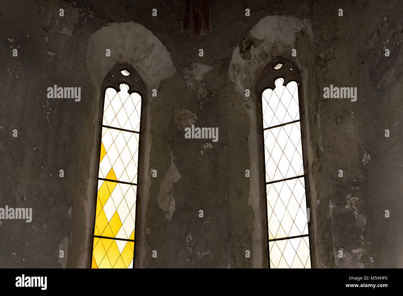 Gelbe Glasmalerei Kirche windows Stockfoto