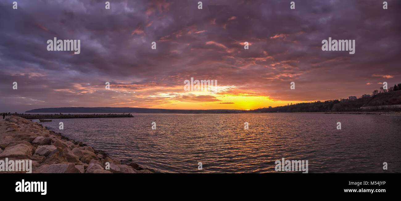 Über dem Horizont Stockfoto