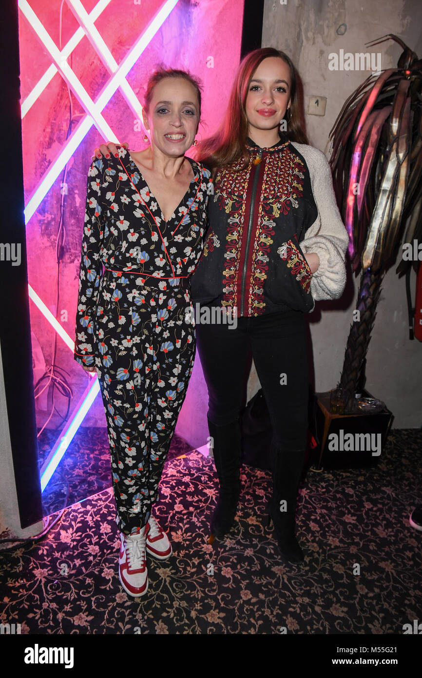 19 Februar 2018, Deutschland, Berlin: Berlinale, Pantaflix Firma Party im Hotel The Grand: Anna Thalbach und Tochter Nellie Thalbach. Foto: Gerald Matzka/dpa-Zentralbild/dpa Stockfoto