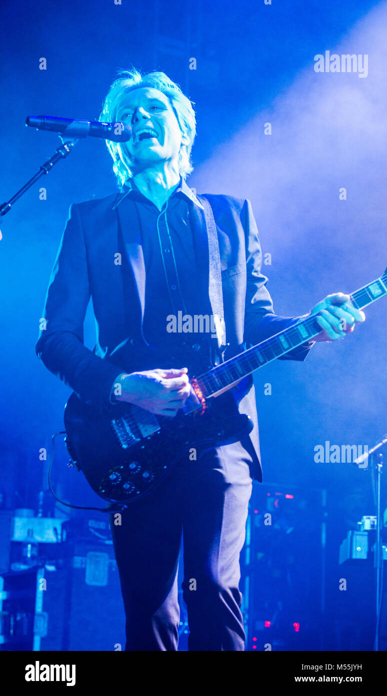 Alex Kapranos (Sänger der Band Franz Ferdinand) live. O2 Academy, Leeds, England, 19. Februar 2018. Stockfoto