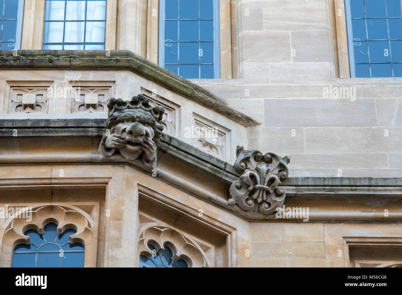 Wasserspeier aus Stein/grotesken auf ein Oxford College. Oxford, Oxfordshire, England Stockfoto